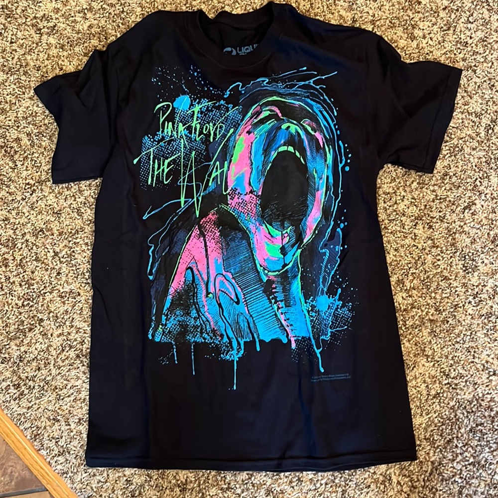 Pink Floyd shirt